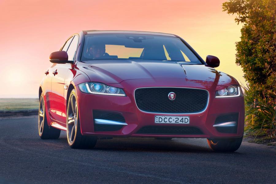  Jaguar XF R-Sport 2016 года  (AU) (фото 15 из 26)